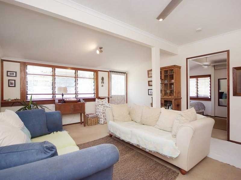 35 Law Street, Cairns North QLD 4870