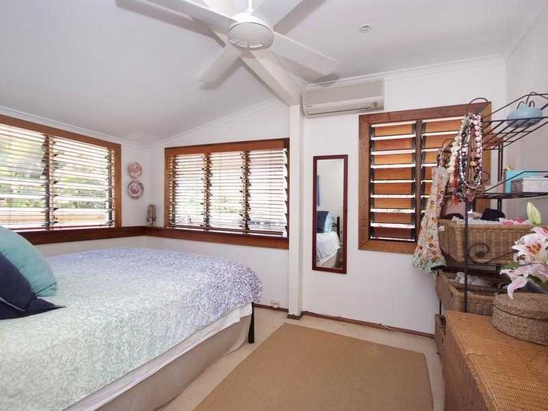 35 Law Street, Cairns North QLD 4870