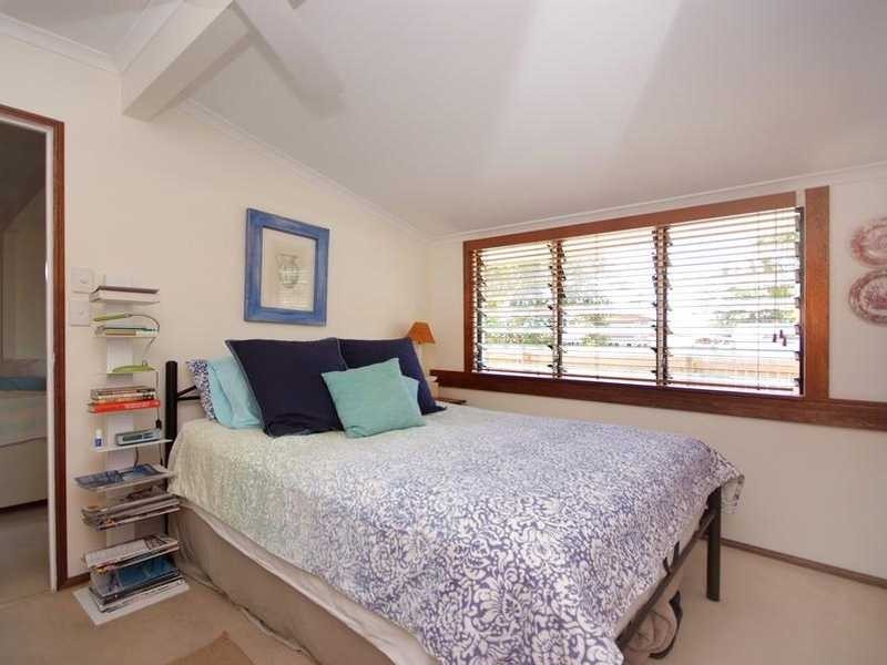 35 Law Street, Cairns North QLD 4870