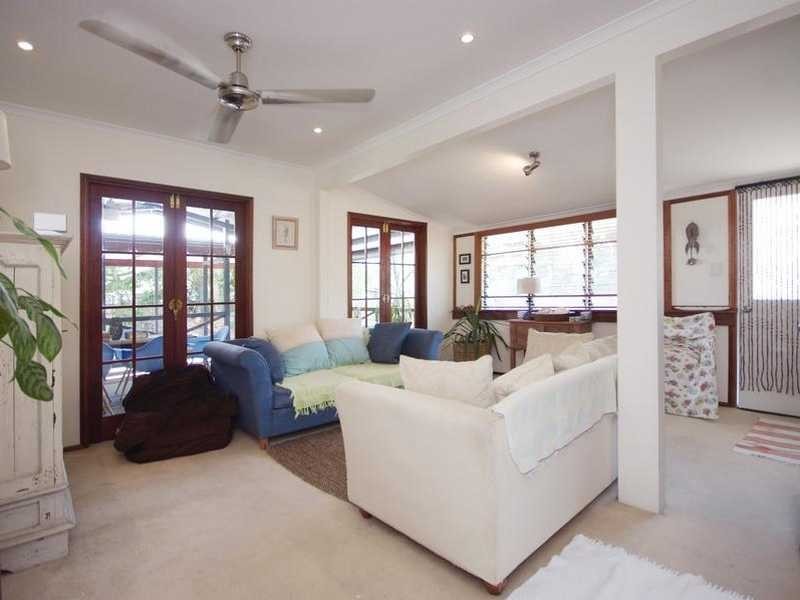 35 Law Street, Cairns North QLD 4870