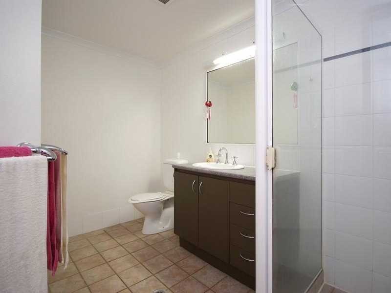 1/5 James Street, Cairns North QLD 4870