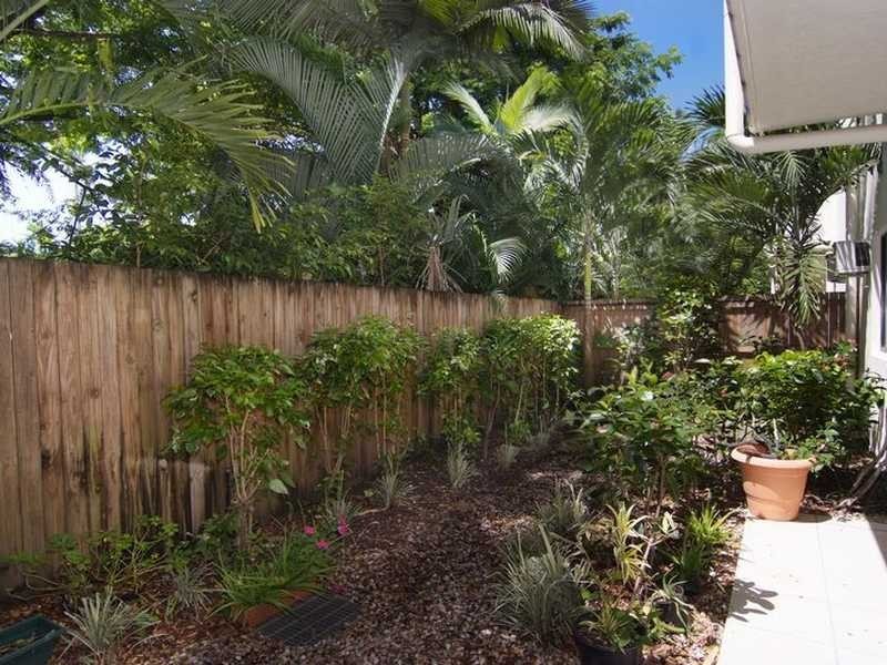 26/44 Pease Street, Cairns QLD 4870