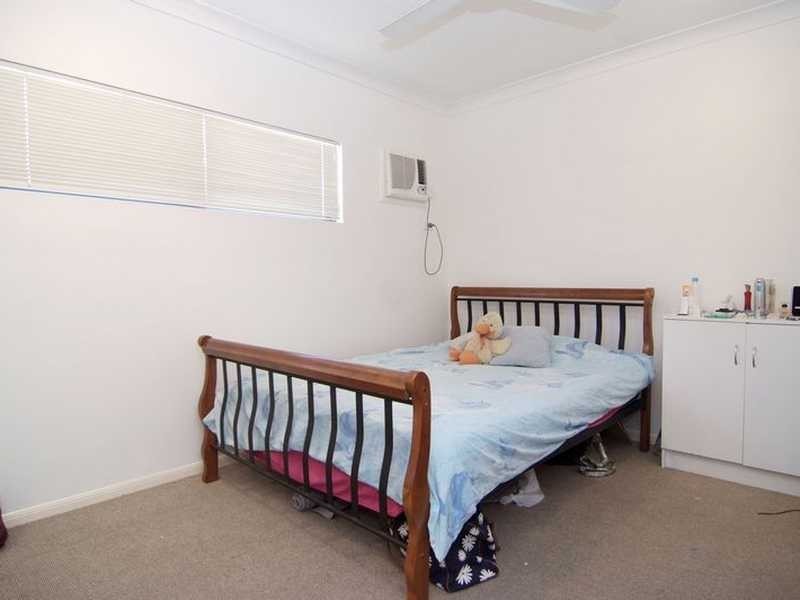 26/44 Pease Street, Cairns QLD 4870