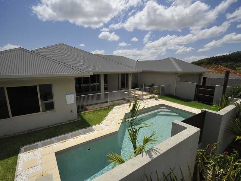 17 Greenvale Close, Smithfield QLD 4878