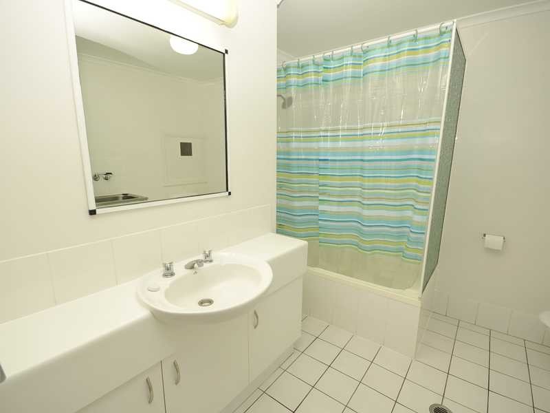 15/17a Upward Street, Cairns City QLD 4870