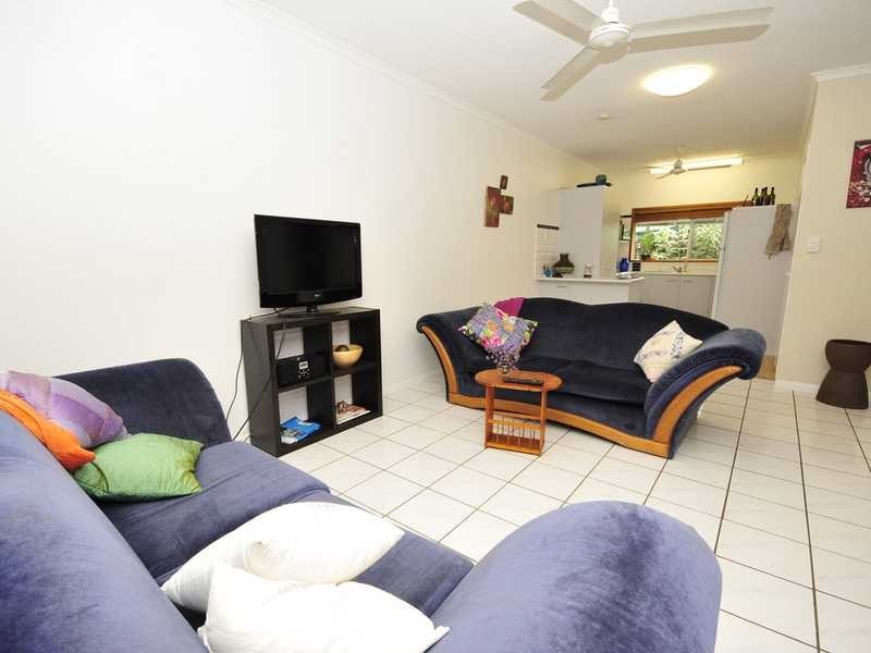 3/8 Ascot Avenue, Westcourt QLD 4870