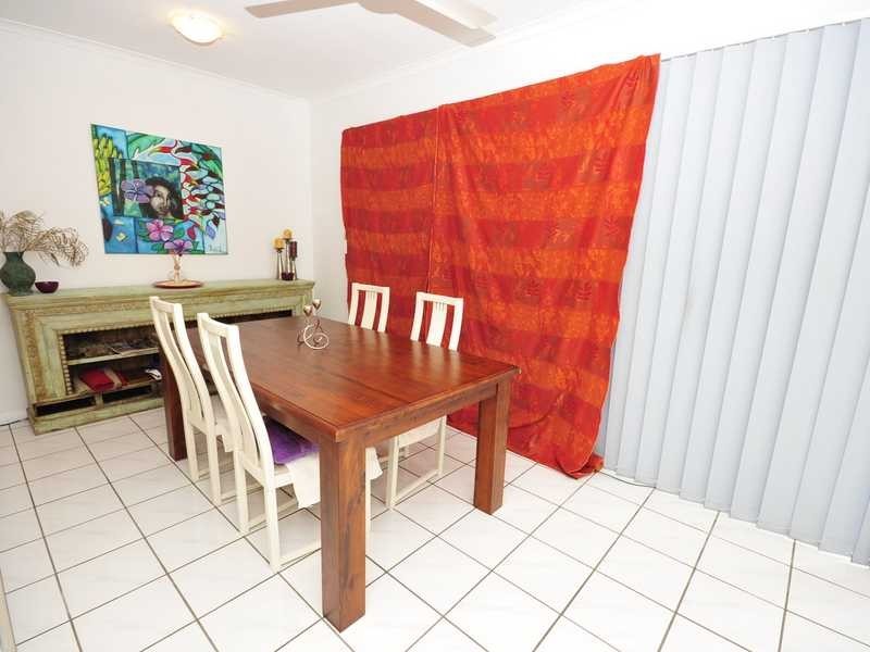 3/8 Ascot Avenue, Westcourt QLD 4870