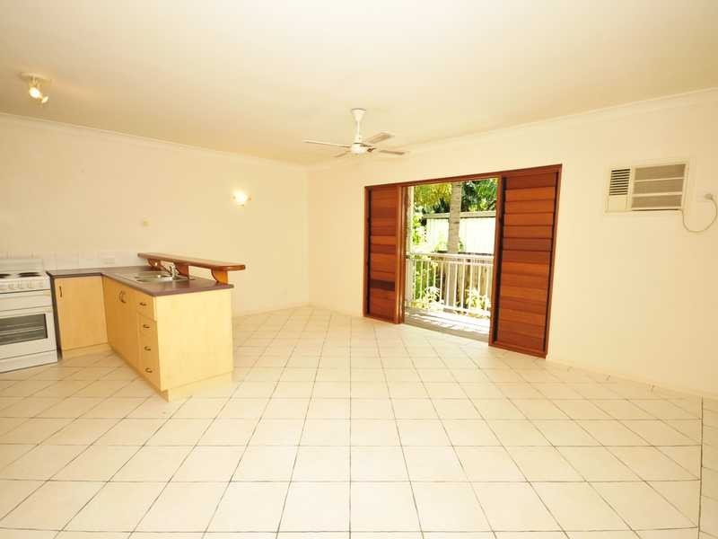 8/26 Oliva Street, Palm Cove QLD 4879