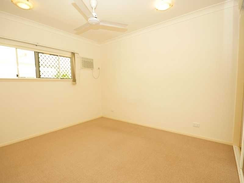 8/26 Oliva Street, Palm Cove QLD 4879