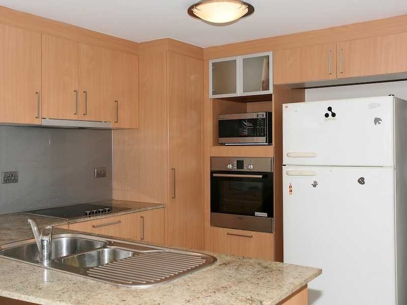 28/242 Grafton Street, Cairns North QLD 4870