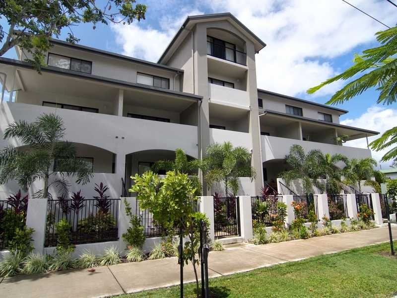 6/82 Martyn Street, Cairns QLD 4870