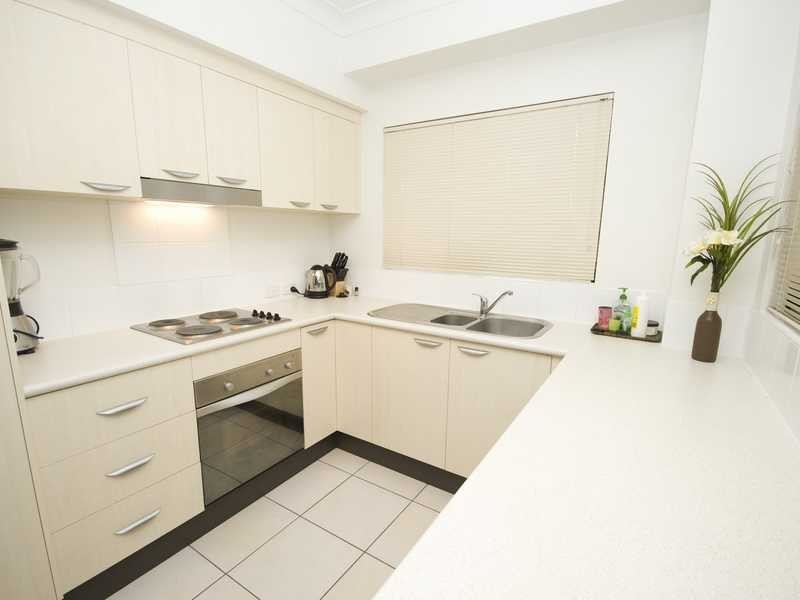 15/44 Pease Street, Cairns QLD 4870