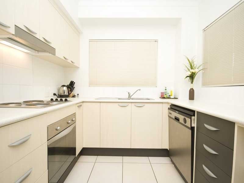 15/44 Pease Street, Cairns QLD 4870