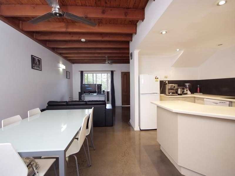 25/404 McCoombe Street, Mooroobool QLD 4870