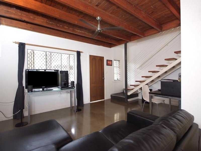 25/404 McCoombe Street, Mooroobool QLD 4870