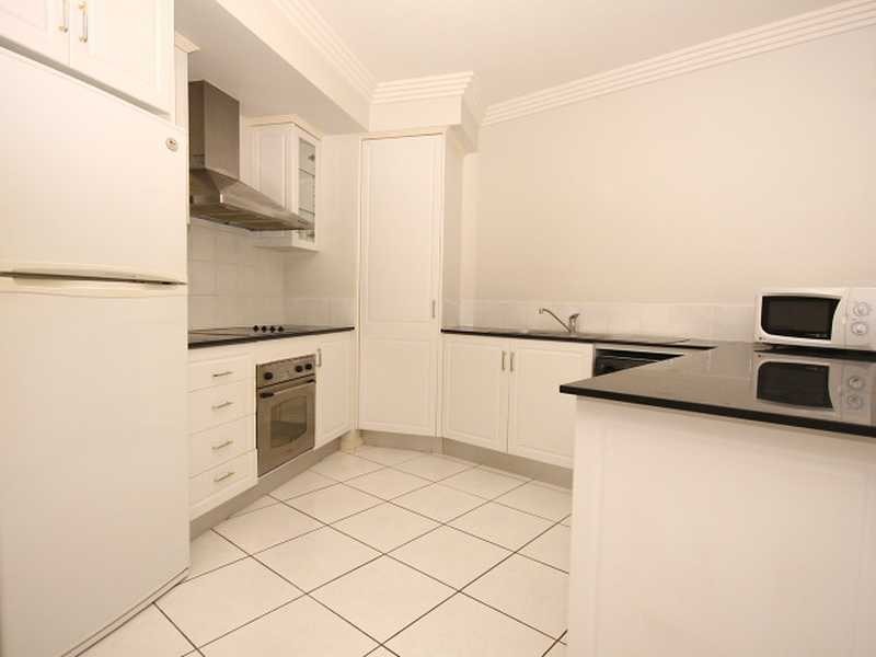 6/291 Esplanade, Cairns North QLD 4870