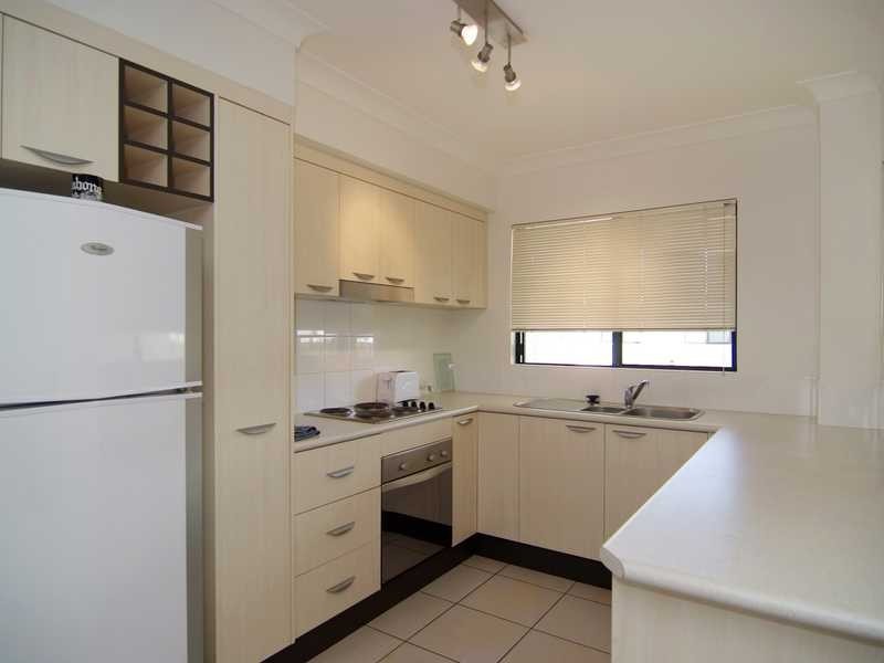 19/44 Pease Street, Cairns QLD 4870