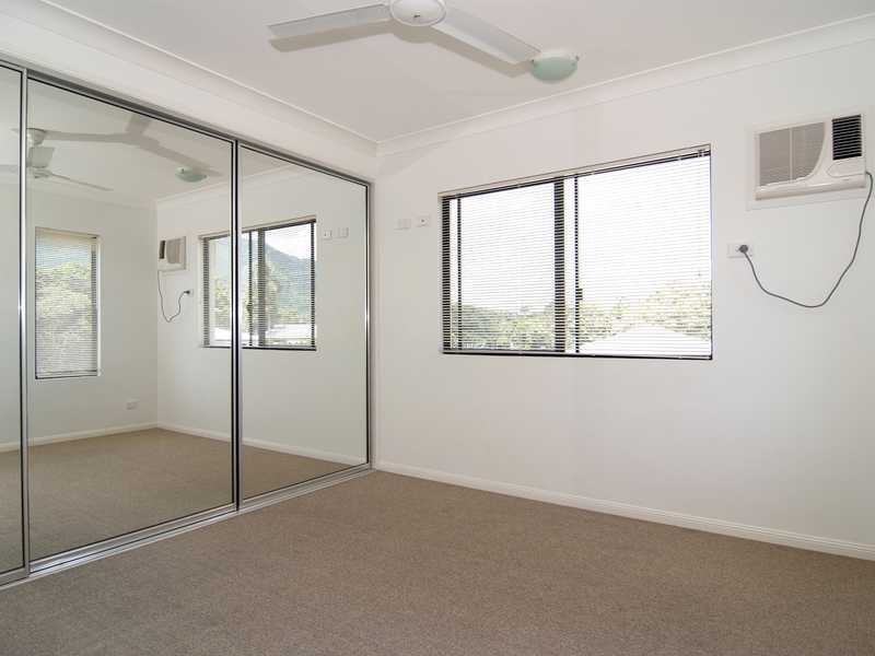 19/44 Pease Street, Cairns QLD 4870