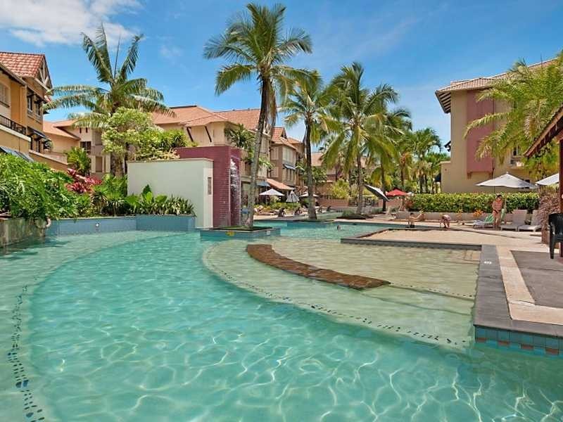 1705 “The Lakes” 2 Greenslopes Street, Cairns North QLD 4870