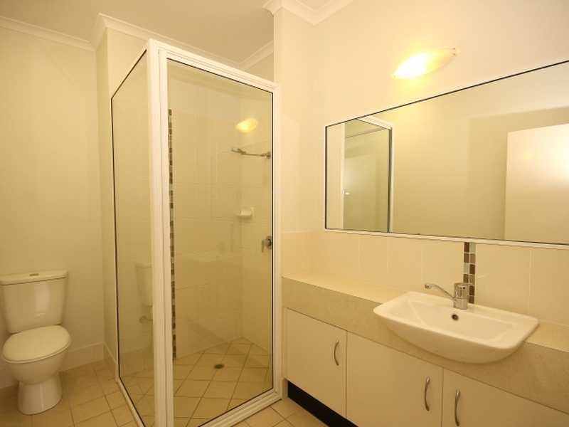 10/15 Clare Street, Parramatta Park QLD 4870