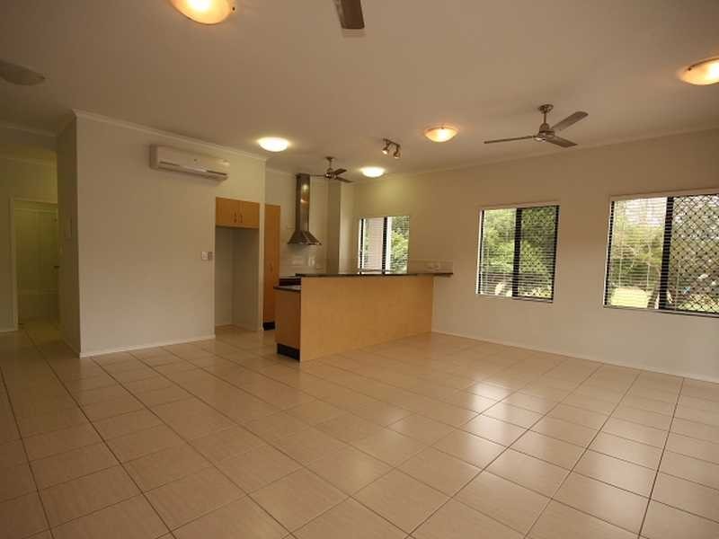 10/15 Clare Street, Parramatta Park QLD 4870