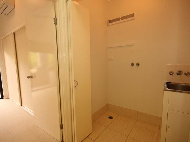 10/15 Clare Street, Parramatta Park QLD 4870