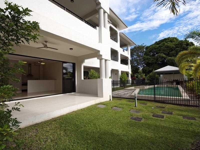 2/15 Clare Street, Cairns QLD 4870
