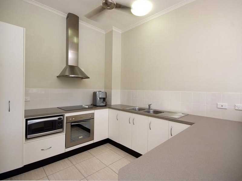 2/15 Clare Street, Cairns QLD 4870