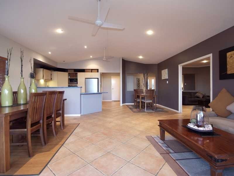 16 Yellowfin Close, Kanimbla QLD 4870