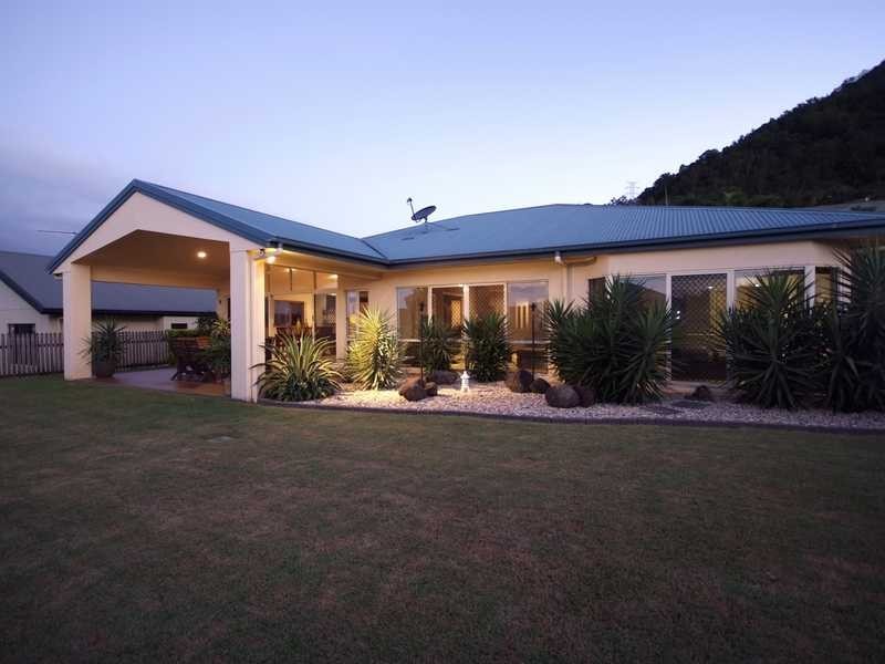 16 Yellowfin Close, Kanimbla QLD 4870