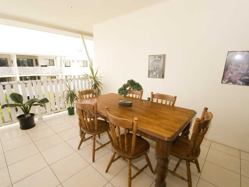 Unit 10/44 Pease Street, Cairns QLD 4870