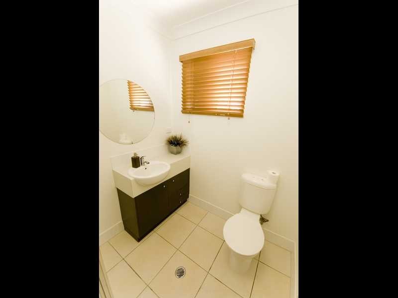Unit 10/44 Pease Street, Cairns QLD 4870