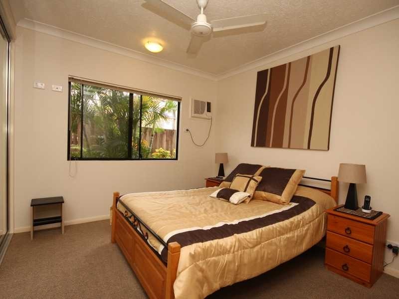 13/44 Pease Street, Cairns QLD 4870