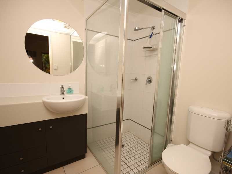 13/44 Pease Street, Cairns QLD 4870