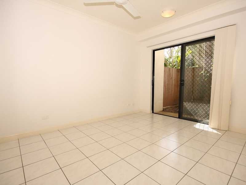 2/29 Sims Esplanade, Yorkeys Knob QLD 4878