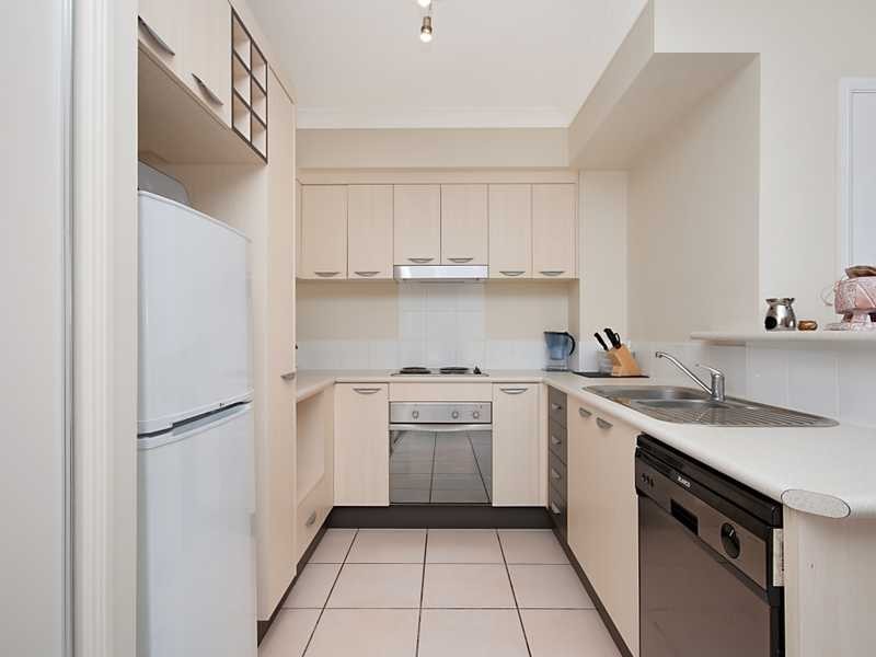 33/44 Pease Street, Cairns QLD 4870