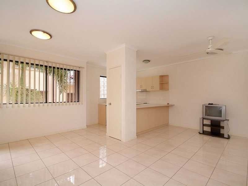 2/61 Minnie Street, Parramatta Park QLD 4870