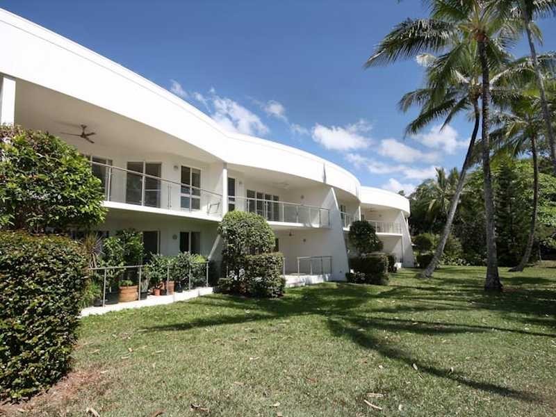8/96 Moore Street, Trinity Beach QLD 4879