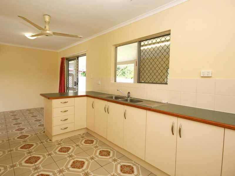 45 Brooks Street, Whitfield QLD 4870