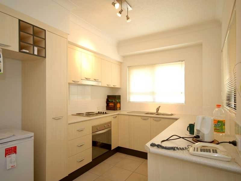 15/44 Pease Street, Cairns QLD 4870