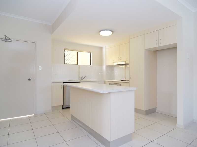 2/6 James Street, Cairns North QLD 4870