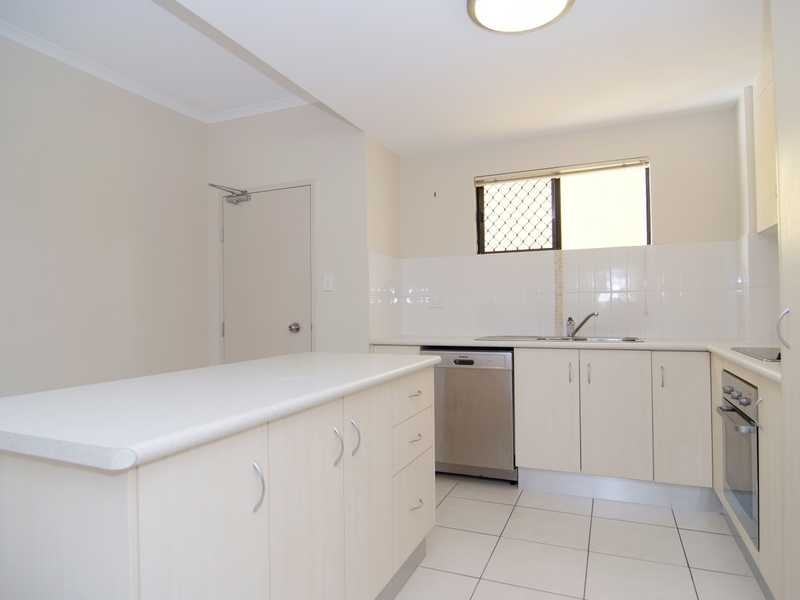 2/6 James Street, Cairns North QLD 4870