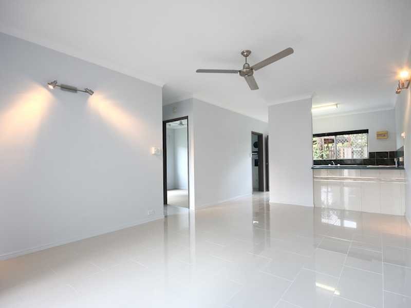 5/342 McCoombe Street, Mooroobool QLD 4870