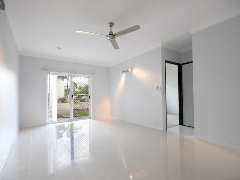 5/342 McCoombe Street, Mooroobool QLD 4870