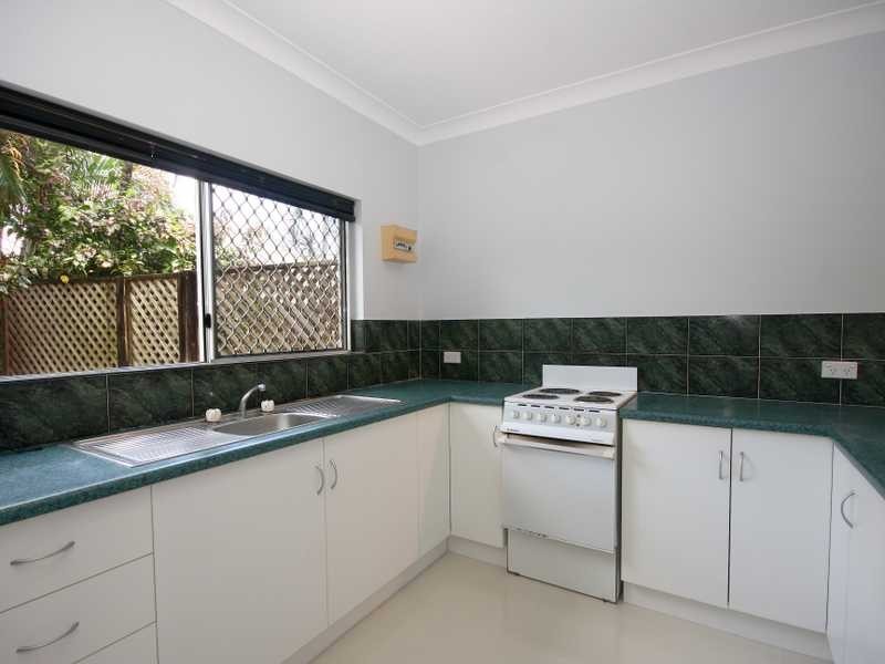 5/342 McCoombe Street, Mooroobool QLD 4870