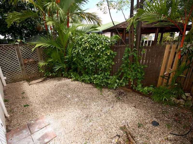 5/342 McCoombe Street, Mooroobool QLD 4870