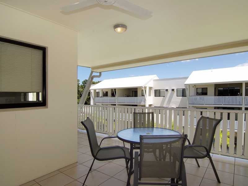 8/44 Pease Street, Cairns QLD 4870