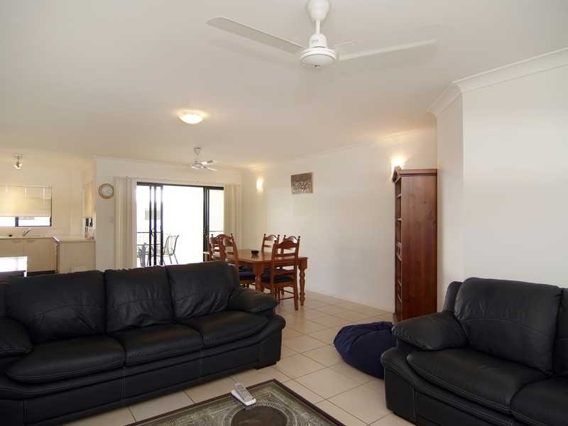 8/44 Pease Street, Cairns QLD 4870