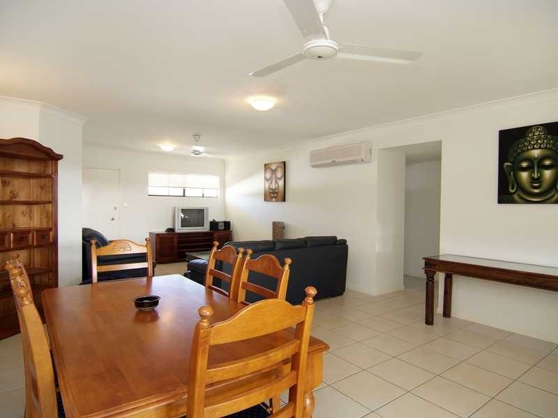 8/44 Pease Street, Cairns QLD 4870