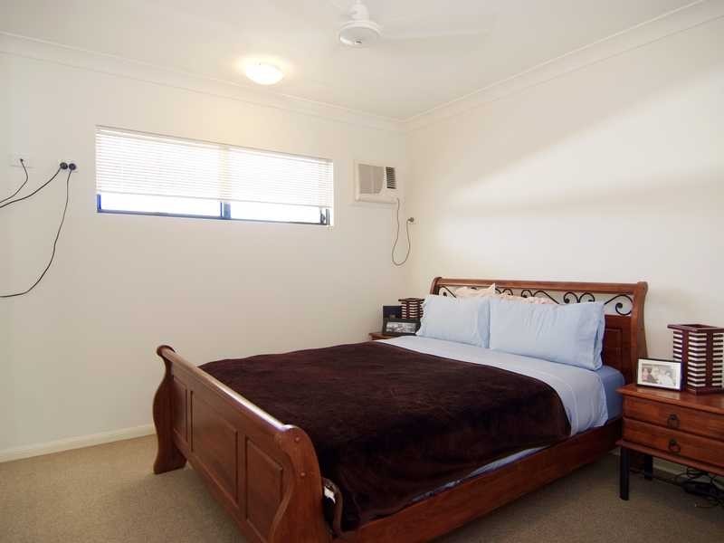 8/44 Pease Street, Cairns QLD 4870
